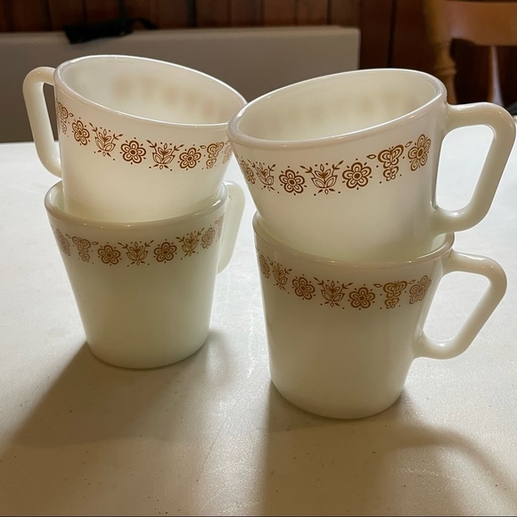 Vintage Pyrex Butterfly Gold Mugs - Set of 4 - Picture 2 of 8